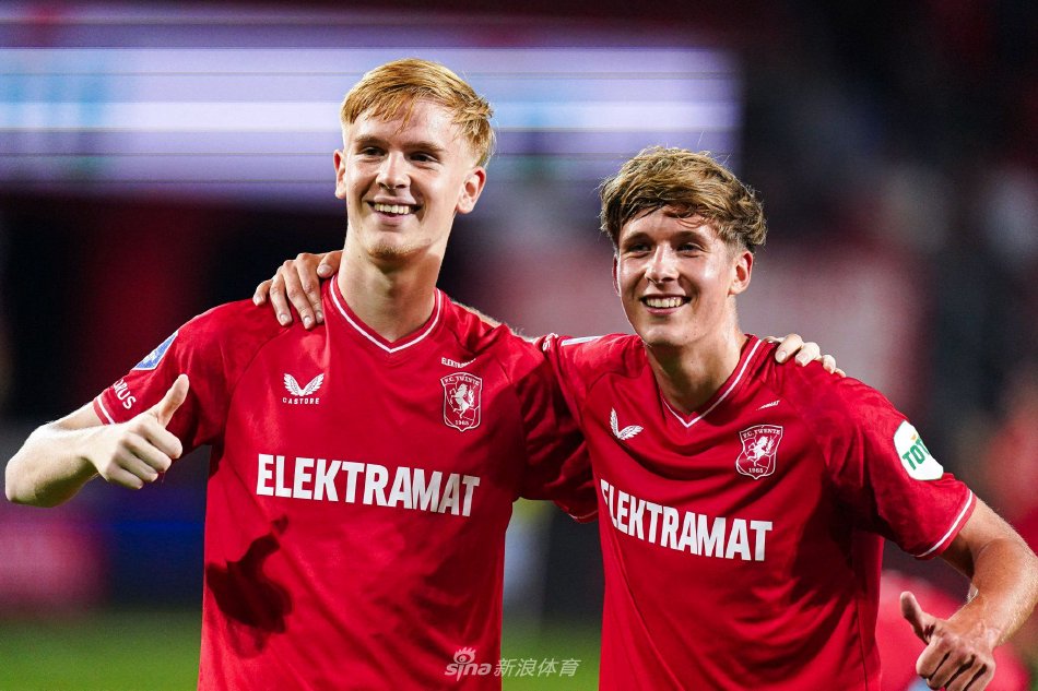 表现中有些 表现中有些